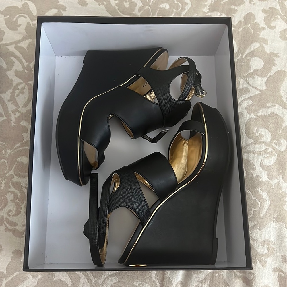 Bebe Tevii size 8, black